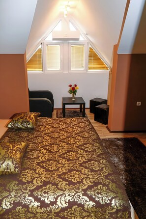 1 bedroom, iron/ironing board, free WiFi, bed sheets - Apart Hotel Solaris: Standard Apartment 1: 20 m2 (Skopje)
