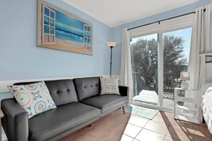 Smart TV - 212 Sandpiper Drive : 1  BR, 1  BA Townhouse in North Topsail Beach, Sleeps 4 (North Topsail Beach)