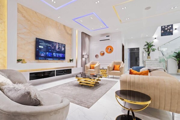 Appartement Supérieur, balcon, vue ville | Intérieur