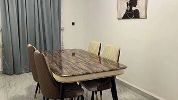 Superior Apartment, Balcony, City View | Dining