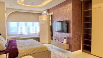 Family Apartment, Balcony, City View