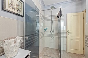 Shower, hair dryer, towels - Lady M in Rabac - Istrien / Lady M in Rabac - Appartement für 4 Personen AP1 (Rabac)