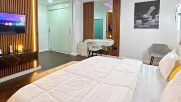 Economy Apartment, Balcony, City View