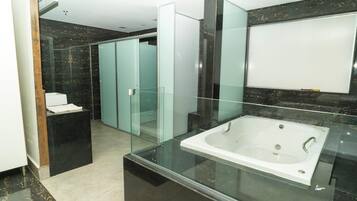 Luxury Double Room | Bathroom
