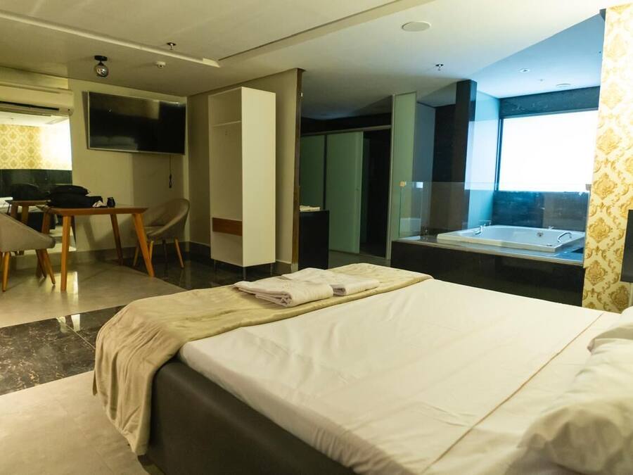 Luxury Double Room | Free WiFi