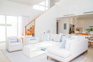 TV, ping pong - iC2 Ocean Villa Modern Luxury in Gated Community (Leeward Settlement)