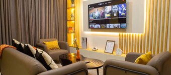 Cozy 2BED w/ Private Cinema @ Bodija, Ibadan