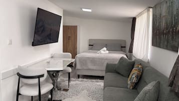 Classic-studio | Työpöytä, äänieristys, ilmainen Wi-Fi