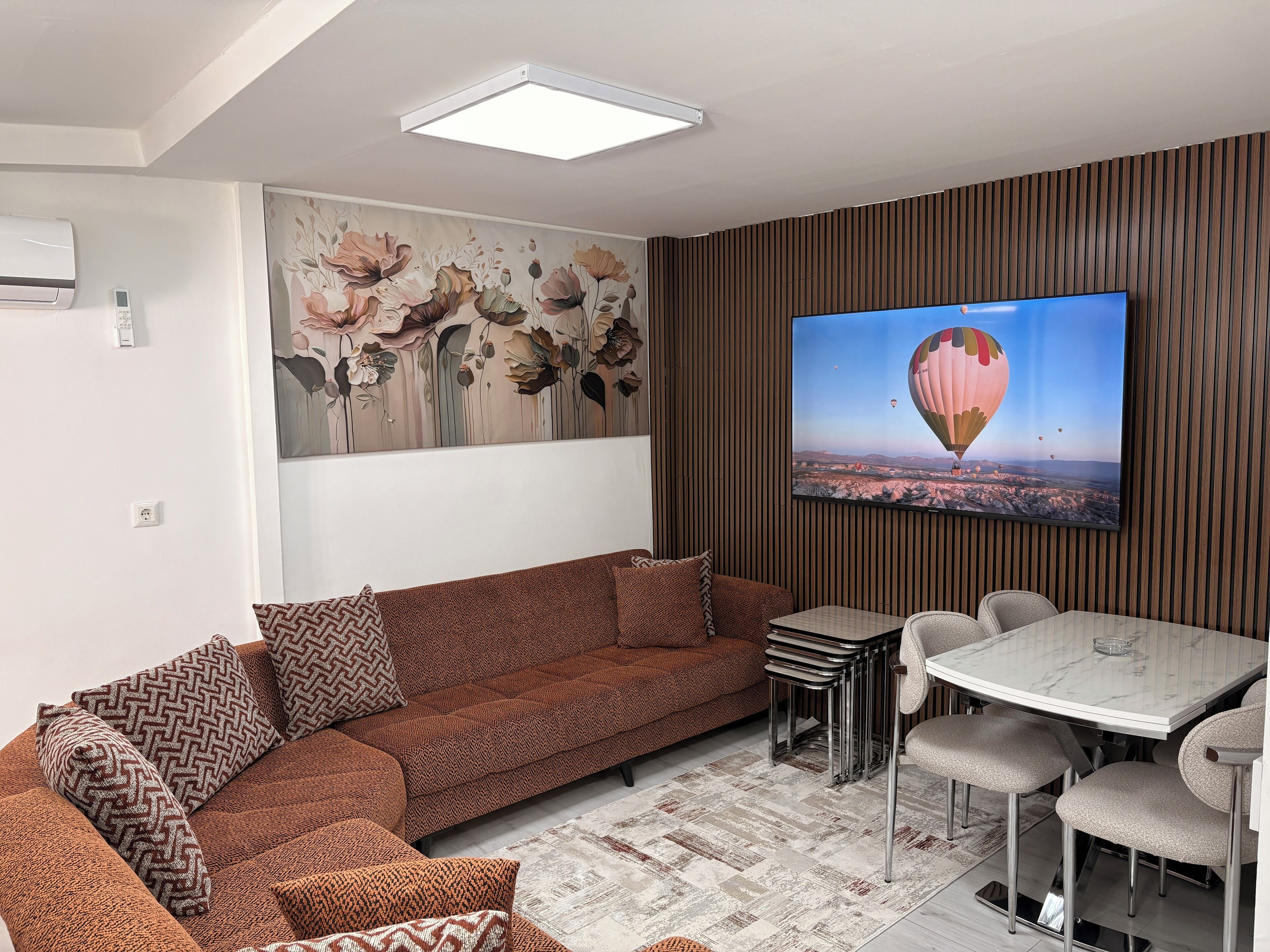 Classic Apartment, 1 Double Bed | Living area