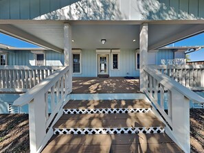 Exterior - Getaway on the Bay | Updated Waterfront Home With Private Pier (Rockport)