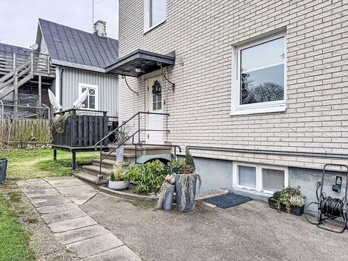 Vårhemsplatsen by Interhome