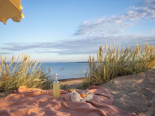 Vårhemsplatsen by Interhome