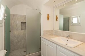 Bathroom - Dimitrios Cave House (Santorini)