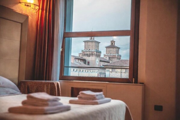 Deluxe Room, City View | In-room safe, desk, laptop workspace, soundproofing - The Dome - Panoramic Rooms (Ferrara)