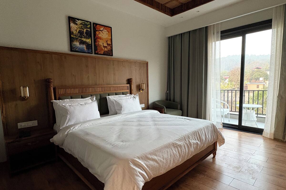 Deluxe-Doppelzimmer, Hügelblick | Schreibtisch, laptopgeeigneter Arbeitsplatz, kostenloses WLAN