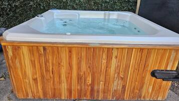 Idromassaggio all'aperto