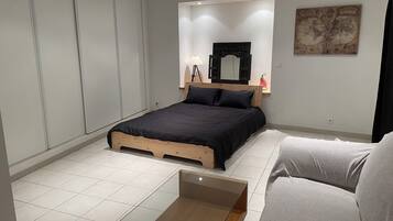 Fer et planche à repasser, Wi-Fi, draps fournis