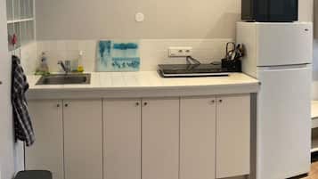 Micro-ondes, four, plaque de cuisson