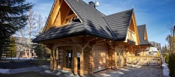 Comfortable holiday villa with mountain views