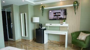 In-room safe, free WiFi