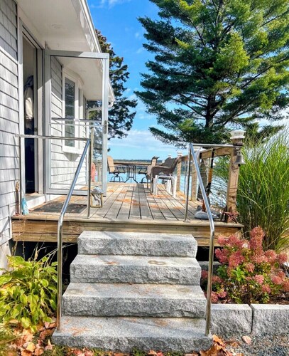 Newly Listed Oceanfront Gem! 'Whale Rock Haven' Taunton Bay 30 Min to Bar Harbor