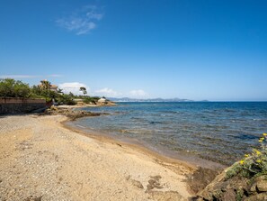 Beach nearby - Les Calanques du Parc by Interhome (Saint Aygulf)