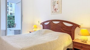 Unclassified image, 4 of 37, button - Les Calanques du Parc by Interhome (Saint Aygulf)