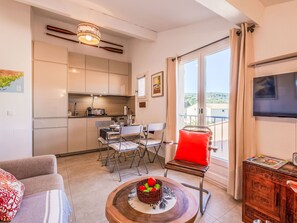 TV - Lou Paradou by Interhome (Sainte Maxime)