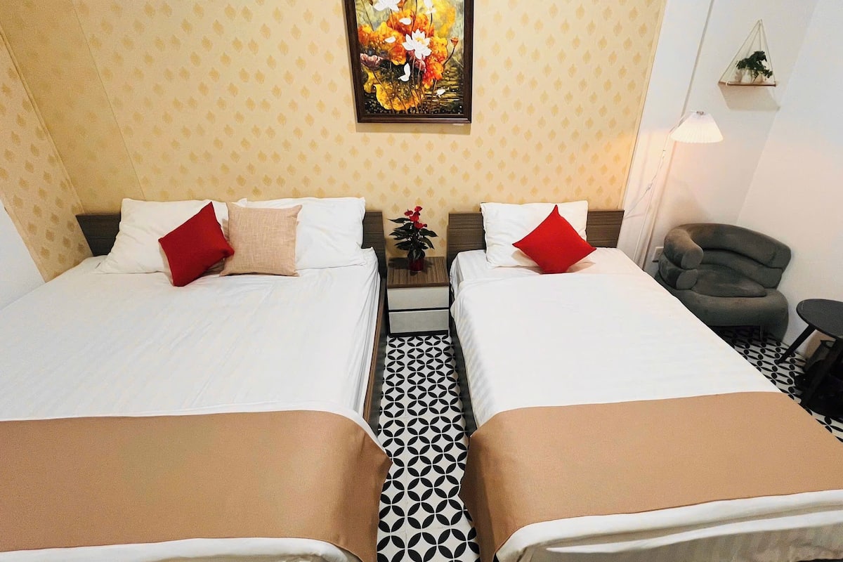 Double Room Single Use | Desk, laptop workspace, free WiFi