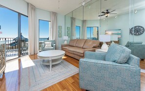 TV - Beachfront Phoenix V 115 | Gulf Views (Orange Beach)