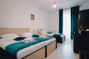 Deluxe Triple Room, Balcony, Mountain View - Chalet 173 (Gura Humorului)