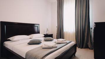 Family Apartment, Balcony, Mountain View | Blackout drapes, free WiFi