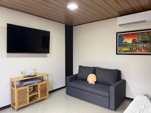 Smart TV - Star Studios located 15 minutes away from Arenal Volcano (La Fortuna). (La Fortuna)