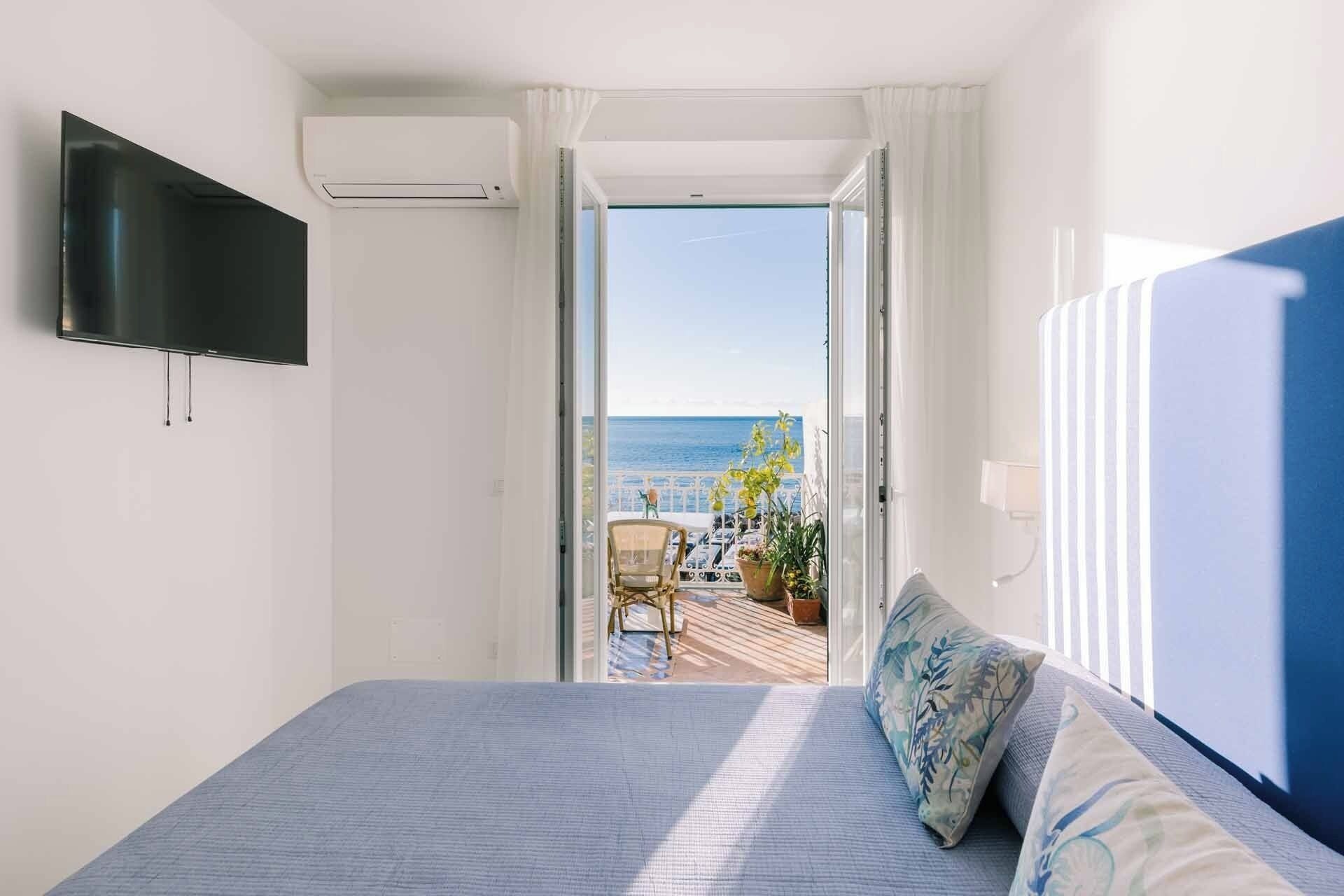 3 bedrooms, iron/ironing board, Internet, bed sheets