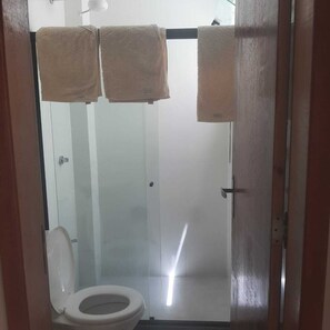 Towels, soap, toilet paper - Charming 1-bedroom apartment in Armação dos Búzios perfect for relaxing (Armação dos Búzios)