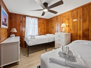 2 bedrooms, WiFi, bed sheets, wheelchair access - Spring/Fall Specials ! Cozy 2-BR beachside condo in gorgeous N.Truro. AC & WIFI. (Truro)