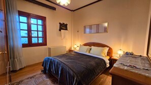 Strykejern/-brett, internettilgang og sengetøy