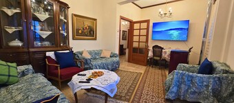 Two-Level & Fully Equipped House 25' from Thessloniki