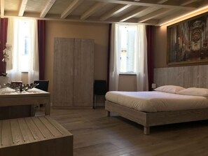 Free WiFi - Palazzo Domanto Parma Apartments (Parma)