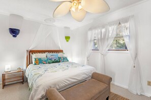 3 habitaciones, tabla de planchar con plancha, wifi y ropa de cama 