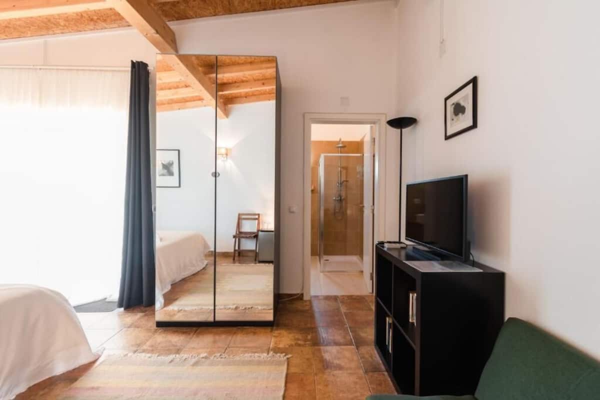 Standard Double Room, Balcony, Garden View | Iron/ironing board, free WiFi