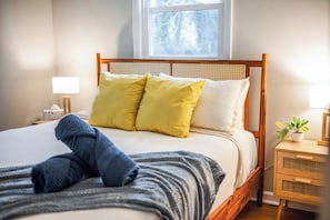 4 habitaciones, tabla de planchar con plancha, wifi y ropa de cama