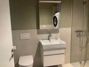 Bruser, hårtørrer, håndklæder, Sæbe