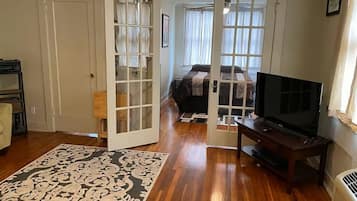 1 chambre, fer et planche à repasser, Wi-Fi, literie fournie