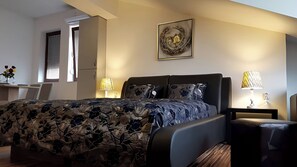 1 slaapkamer, een strijkplank/strijkijzer, gratis wifi, beddengoed