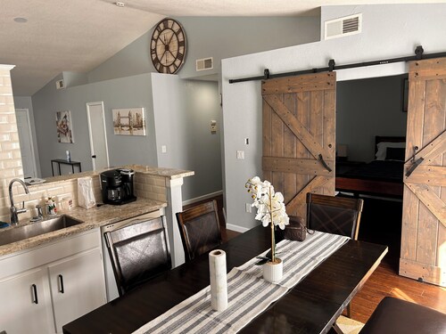 Lovely 4-bedroom house with AC in vibrant Modesto
