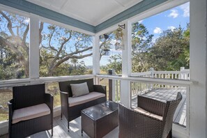Terrace/patio - Peaceful Marsh-Side Escape, Golf Cart Included, Pets Considered - 936 Stone Crab (Fripp Island)