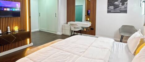 Familienzimmer, Balkon, Stadtblick