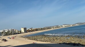 Beach - Cozy one bedroom bungalow in beautiful San Jose del Cabo with AC Near the beach! (San Jose del cabo)