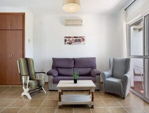 Apartment | Living area - Sunny Getaway Apartment for Two (Conil de la Frontera)